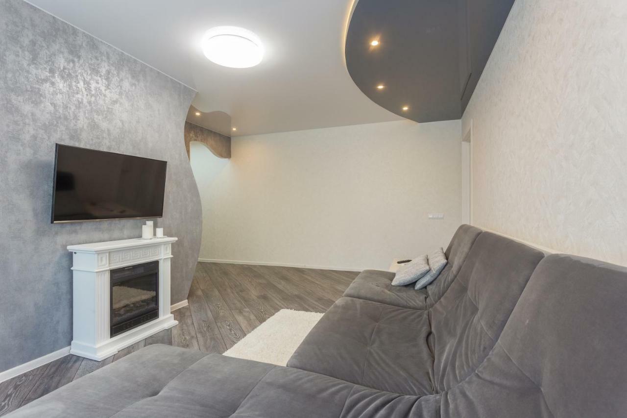 Apartment Dom Kino Minsk Exterior foto