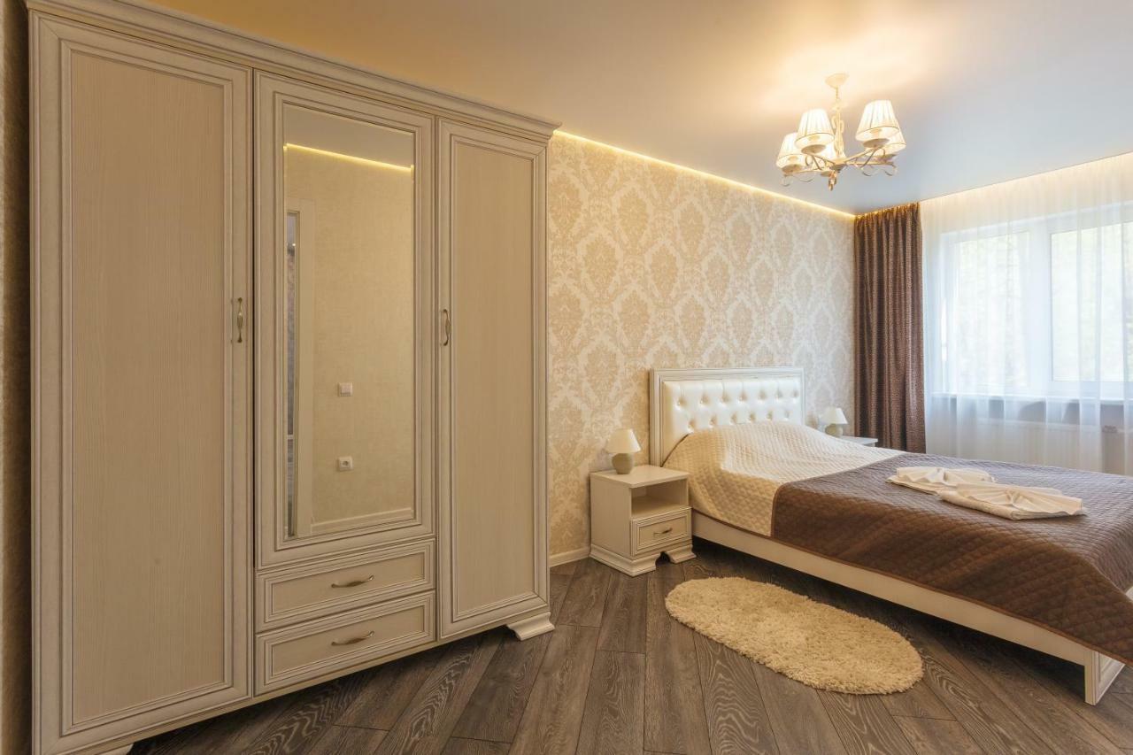 Apartment Dom Kino Minsk Exterior foto